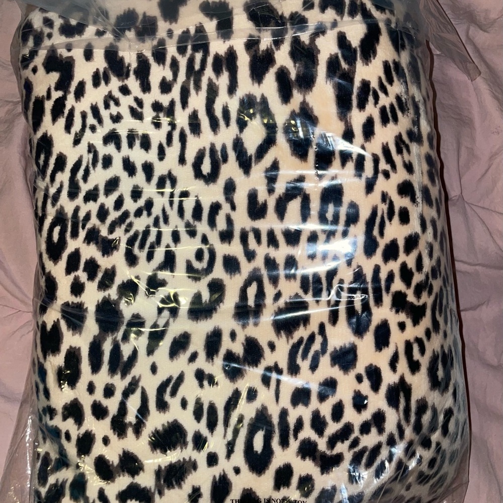 REDUCED!!! New. Never used   In package. Victoria Secret Throw
